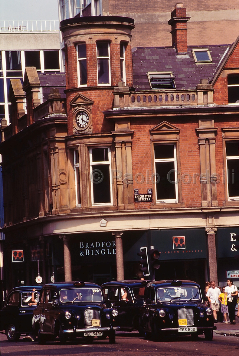 Old fashion taxi cab, Belfast. Northern Ireland
 (cod:Ireland 38)